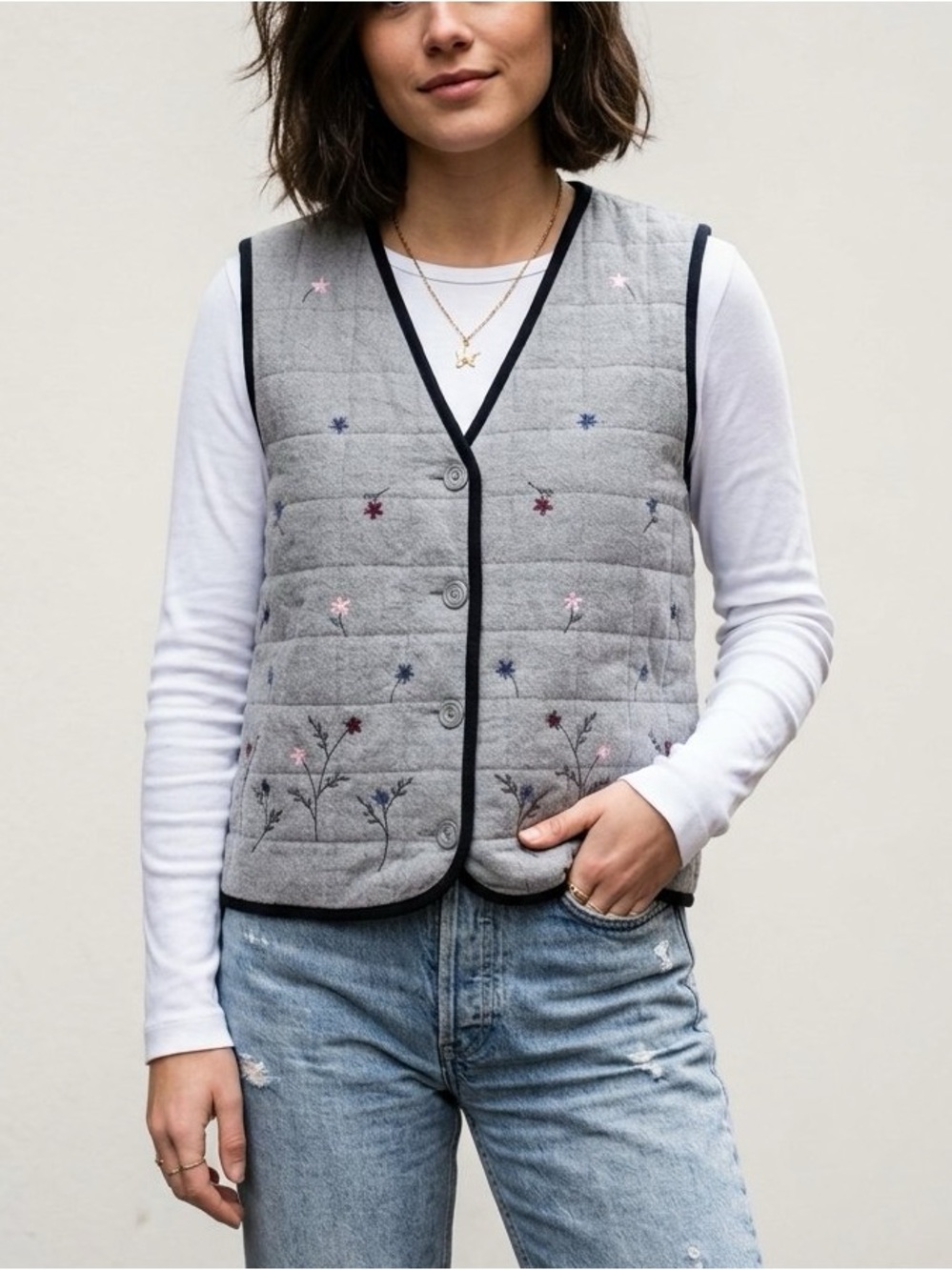 Talbots‎ Vintage Size M Vest Gray Quilted Floral Embroidered Cottagecore FLAW